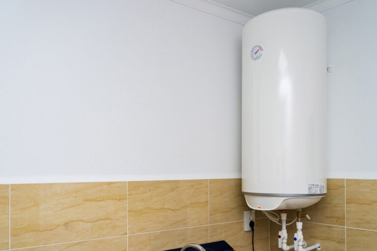 electric water heater in good condition